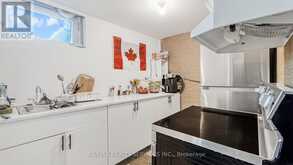 920 EAGLE CRESCENT London