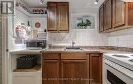 LOWER - 285 WYCHWOOD AVENUE Toronto