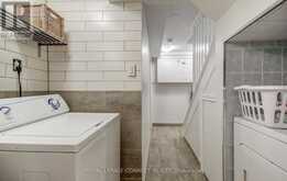 LOWER - 285 WYCHWOOD AVENUE Toronto