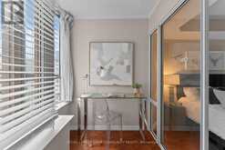 1221 - 711 BAY STREET Toronto