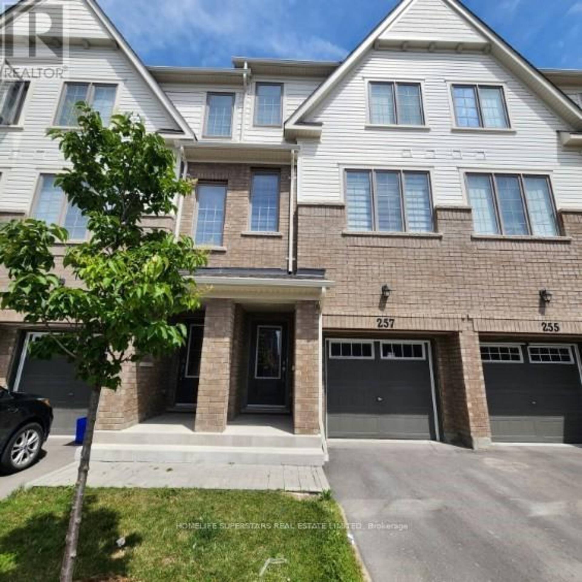 257 - 257 DANZATORE PATH Oshawa 