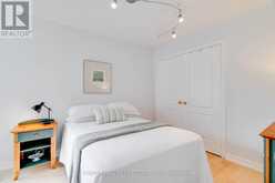 21 - 2 MARY GAPPER CRESCENT Richmond Hill 