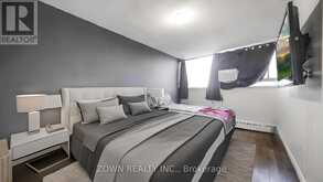 203 - 1050 STAINTON DRIVE E Mississauga 