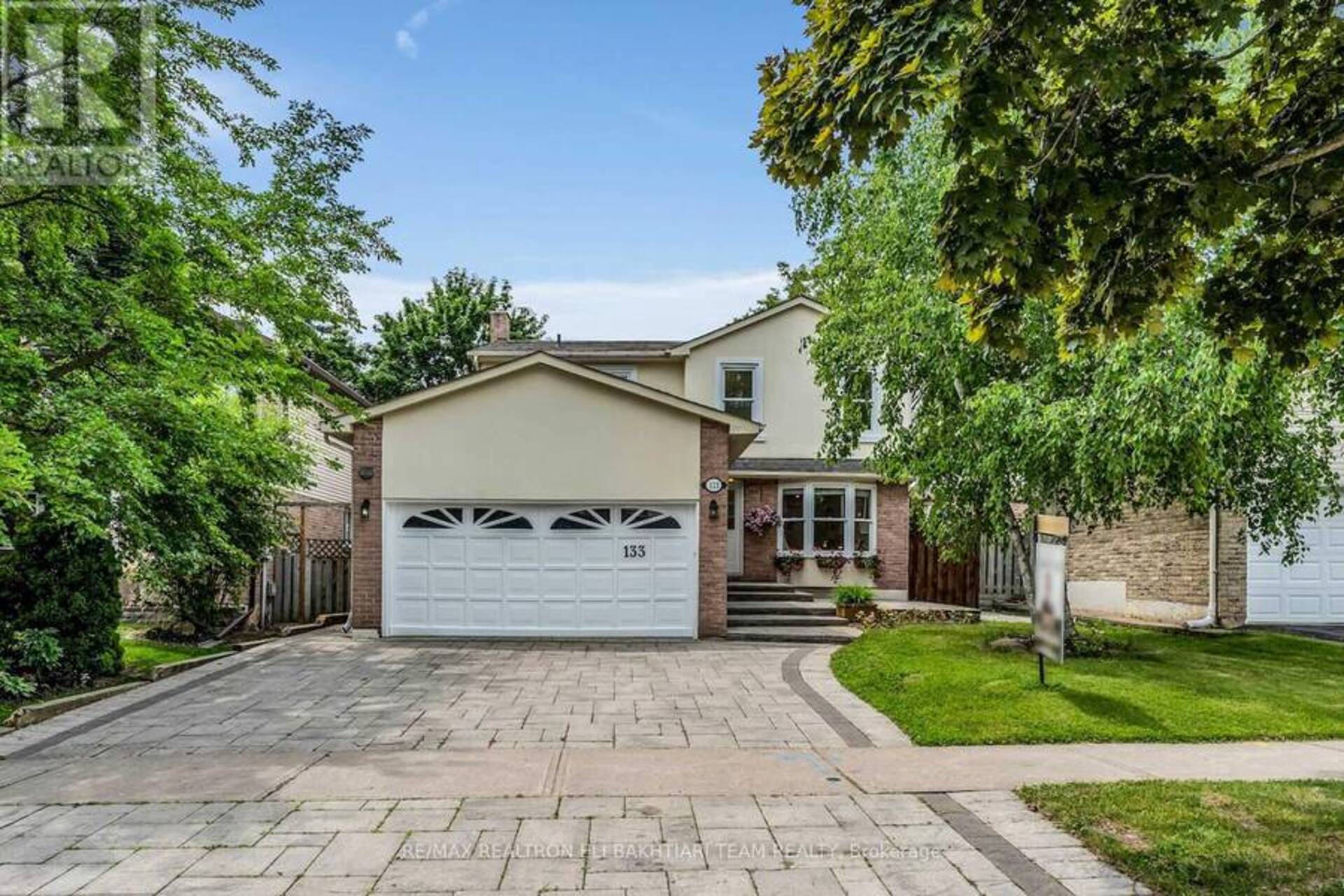 133 HUNTINGTON PARK DRIVE Markham 