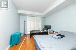 712 - 11 ONEIDA CRESCENT Richmond Hill 