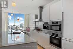 5203 - 180 UNIVERSITY AVENUE Toronto