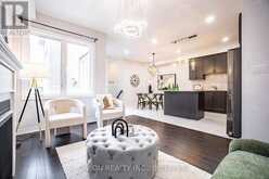 538 WHITE'S HILL AVENUE Markham 