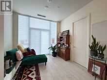 807 - 509 DUNDAS STREET W Oakville