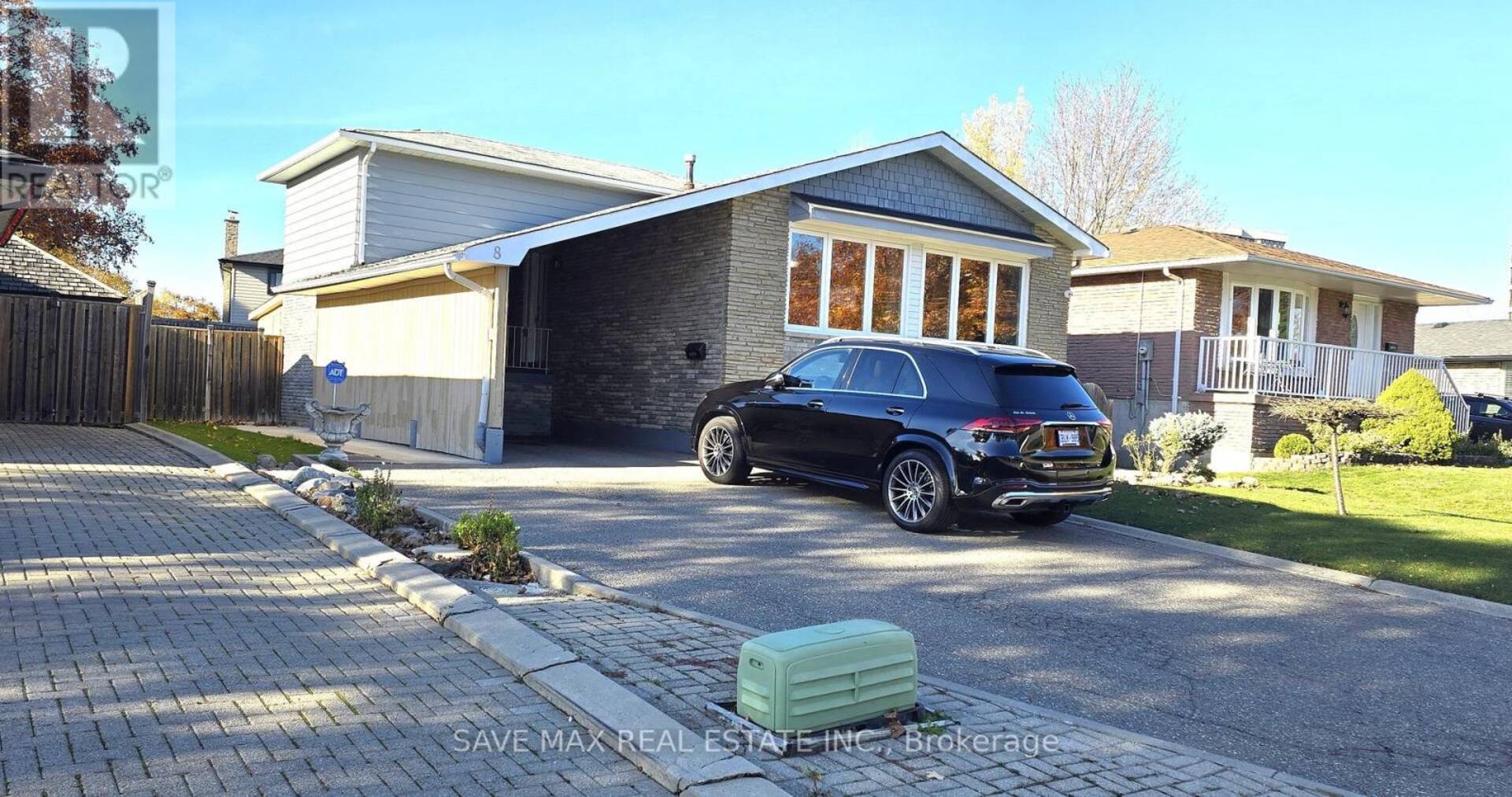 8 EDWIN DRIVE Brampton