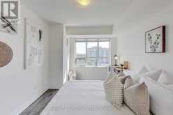 1115 - 35 SARANAC BOULEVARD Toronto