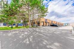 17 - 16 SIMS CRESCENT Richmond Hill 