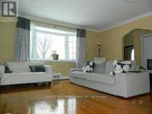 52 INNISWOOD DRIVE Toronto