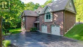 1 PIERCE COURT Springwater 