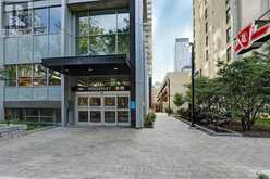 SPH1702 - 17 DUNDONALD STREET Toronto