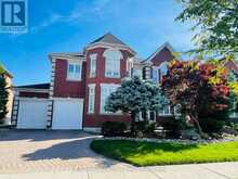 26 YELLOW BIRCH CRESCENT Richmond Hill 