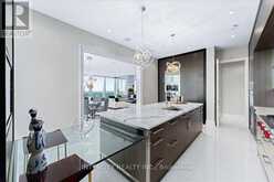 4001 - 50 YORKVILLE AVENUE Toronto