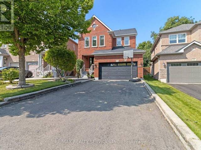 10 OAK GARDENS COURT Brampton Ontario