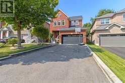 10 OAK GARDENS COURT Brampton 