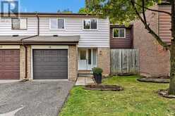 18 - 350 CAMELOT COURT Oshawa 