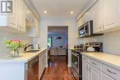 8 - 2062 LAKESHORE ROAD W Oakville