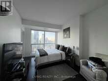 3702 - 386 YONGE STREET Toronto