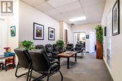 305 - 418 NORTH SERVICE ROAD E Oakville 