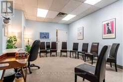 305 - 418 NORTH SERVICE ROAD E Oakville 