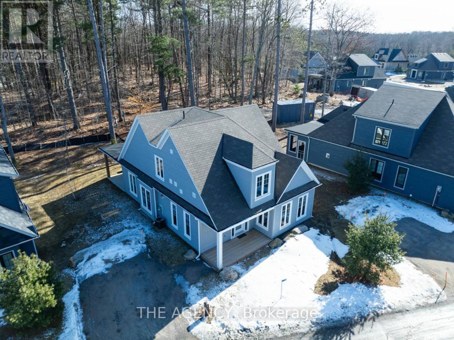 39 - 2054 PENINSULA ROAD Muskoka