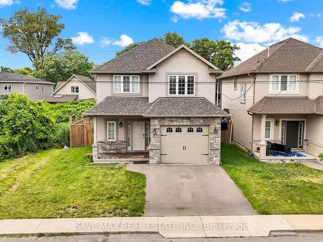 17 LAGOON AVENUE Hamilton  Ontario