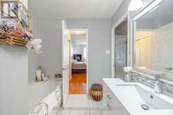 517 - 2511 LAKESHORE ROAD W Oakville 