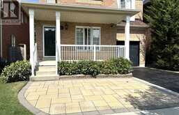 92 BARNWOOD DRIVE Richmond Hill 