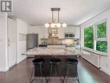 22 - 8 CORINTH GARDENS Toronto