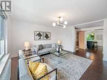 22 - 8 CORINTH GARDENS Toronto