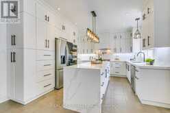 1299 BAYSHIRE DRIVE Oakville 