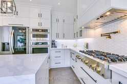 1299 BAYSHIRE DRIVE Oakville 