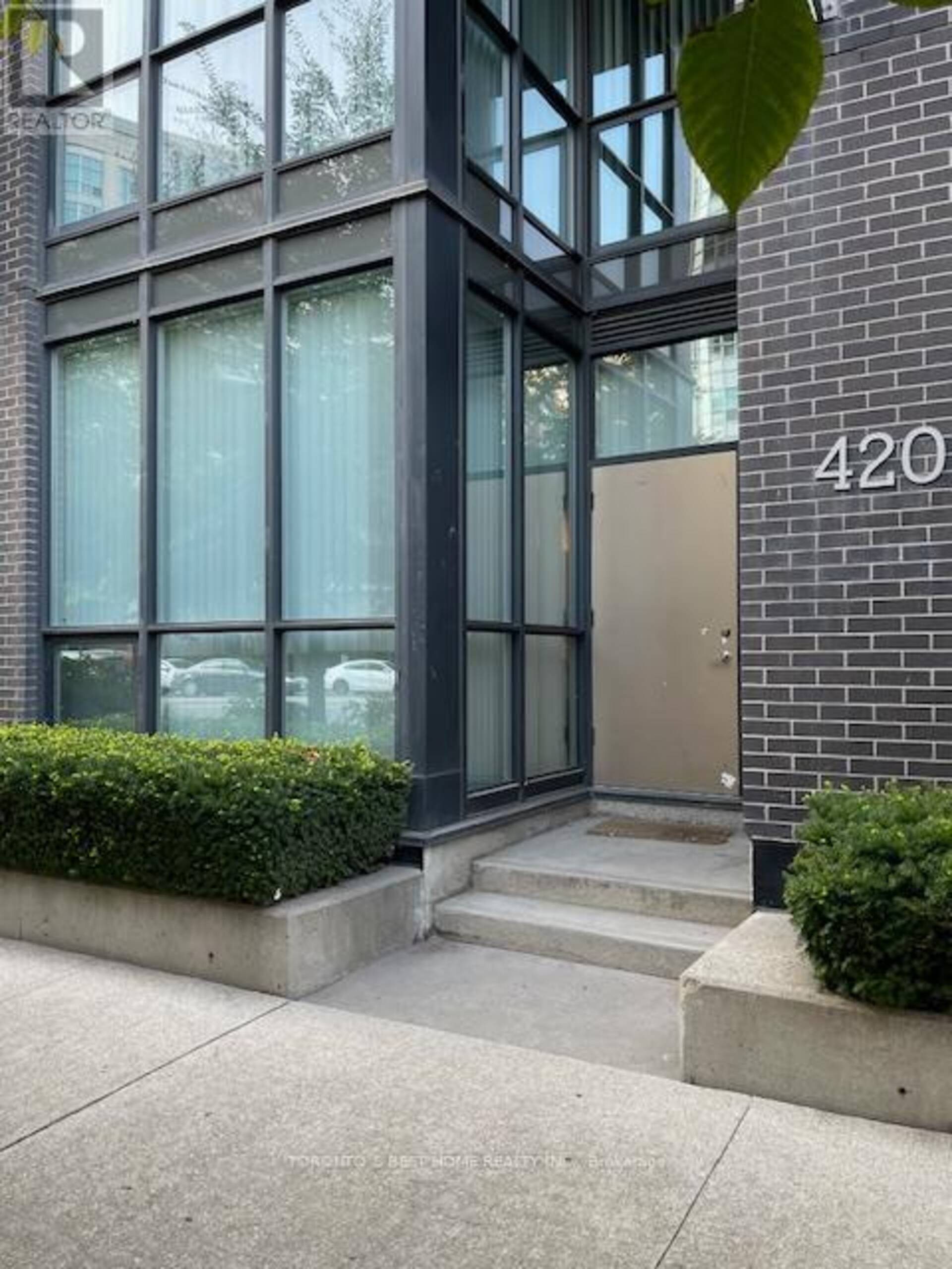 2 FLOOR - 420 LAKE SHORE BOULEVARD W Toronto