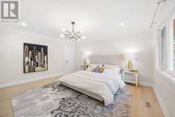 22 FERNSIDE COURT Toronto