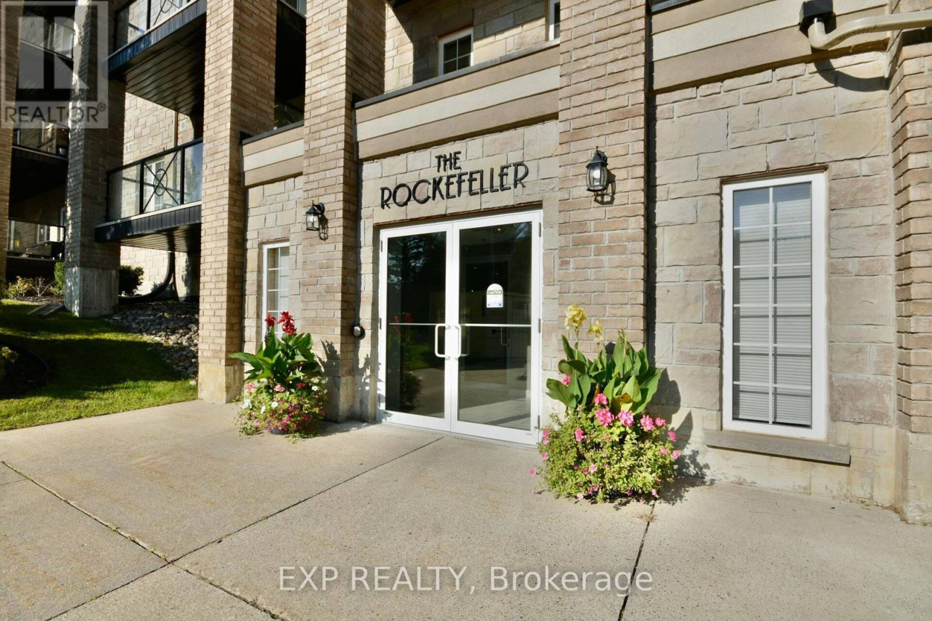 101 - 42 FERNDALE DRIVE S Barrie 