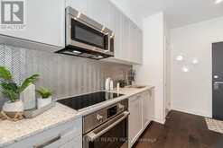 411 - 293 THE KINGSWAY Toronto