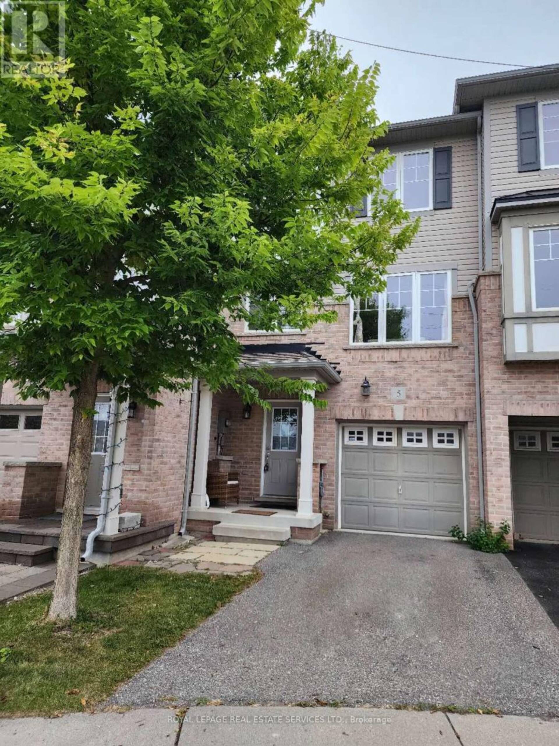 5 UPPER - 2006 TRAWDEN WAY Oakville