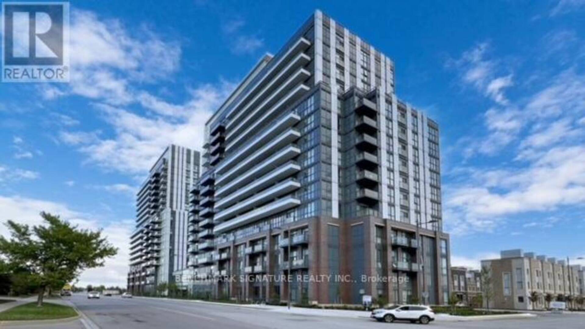 1001 - 10 HONEYCRISP CRESCENT Vaughan 