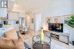 422 - 36 FOREST MANOR ROAD Toronto