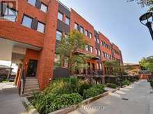 8 - 68 WINSTON PARK BOULEVARD S Toronto