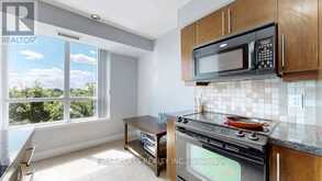 527 - 25 GREENVIEW AVENUE Toronto