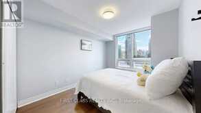 527 - 25 GREENVIEW AVENUE Toronto