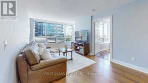 527 - 25 GREENVIEW AVENUE Toronto