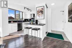 201 - 250 QUEENS QUAY W Toronto