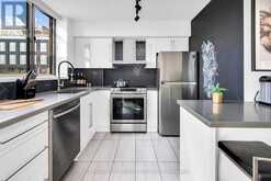 201 - 250 QUEENS QUAY W Toronto