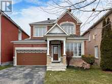 26 LINSMARY COURT Markham