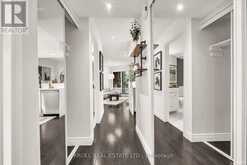 TH17 - 166B NIAGARA STREET Toronto